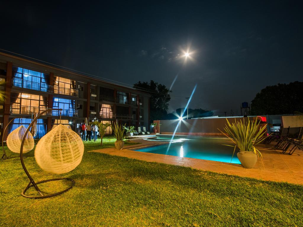 Sherbourne Hotel Kitwe Exterior foto
