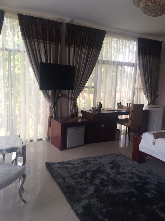 Sherbourne Hotel Kitwe Exterior foto